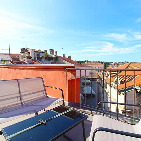 Apartment Old Town 2337