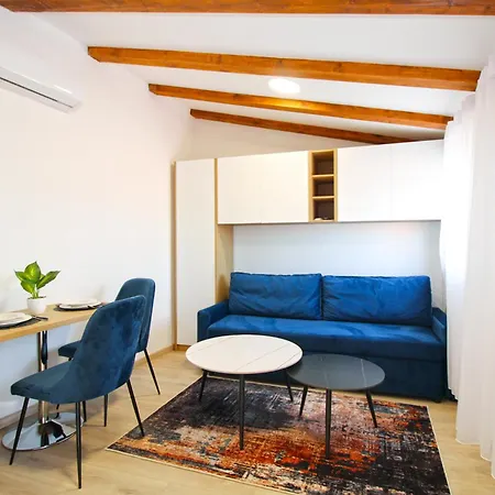 Appartamento Old Town 2337