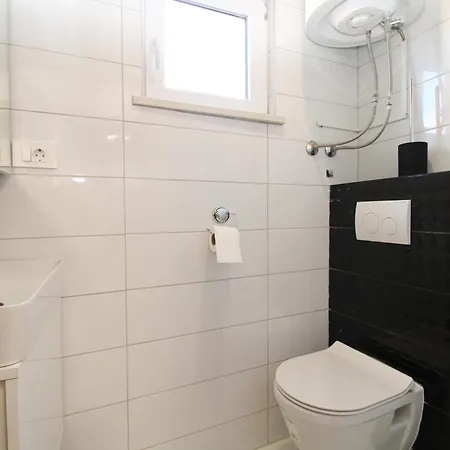 Appartamento Old Town 2337 Pola