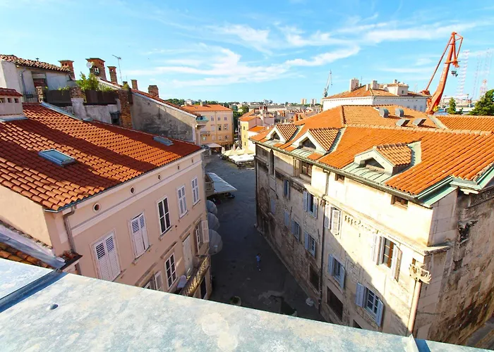 Old Town 2337 Pula